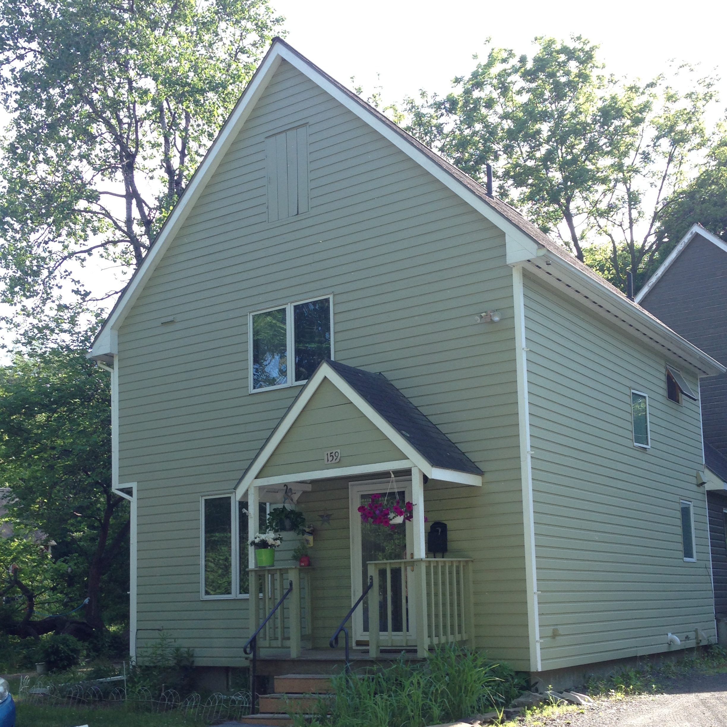 Montague City Rd Condo